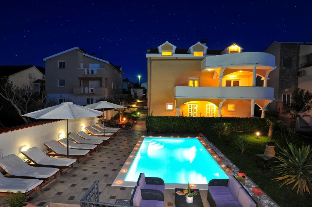 Villa Vanilla With Heated Pool Zadar Exterior photo